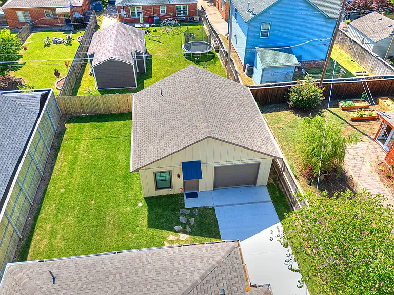 1540 S Columbia Pl — Photo 9