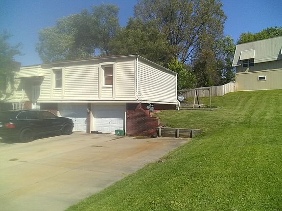 2nd image of 2403 N 60th Ter