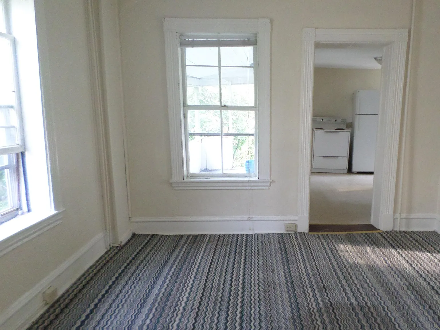 2 bed, 800 sqft, $2,200 — Photo 3