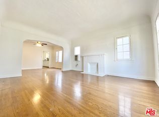 410 N Gardner St #1/2, Los Angeles, CA 90036