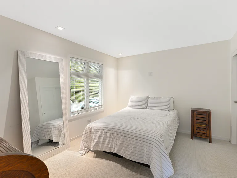 122 Lynn Ave — Photo 14