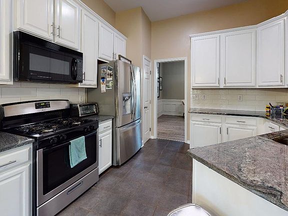 4th image of 6246 Red Clover Ln