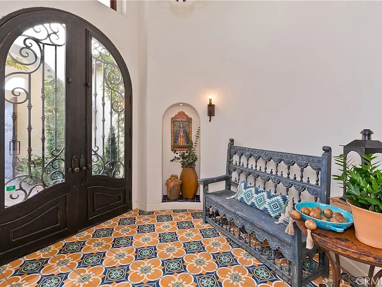 56145 Village Dr — Photo 8