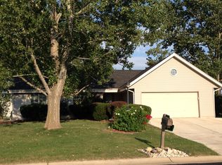 W140N5006 Fairmount Ave, Menomonee Falls, WI 53051