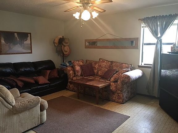 5th image of 31 Lucke Dr
