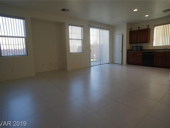4th image of 5328 Magnolia Crossing St