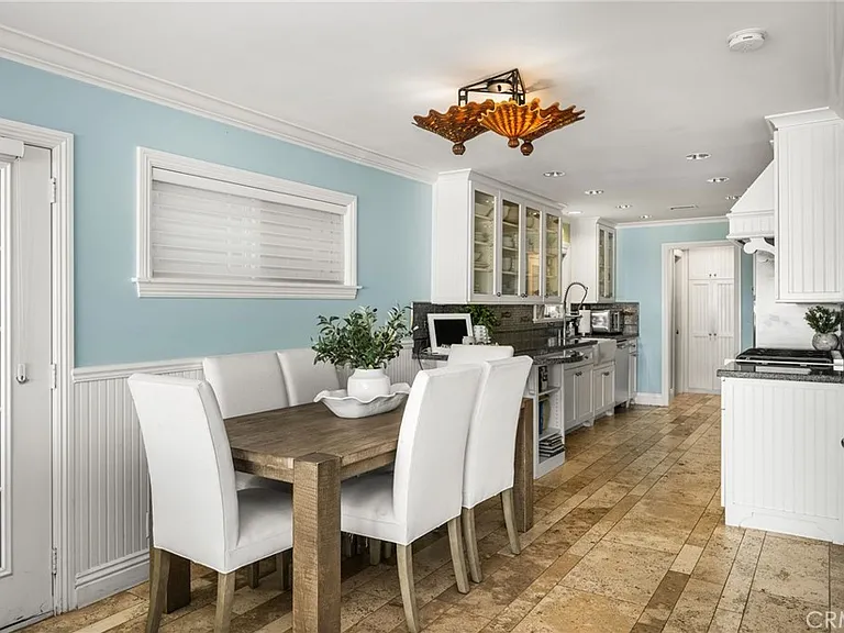 25 Surfside Ave #A — Photo 8