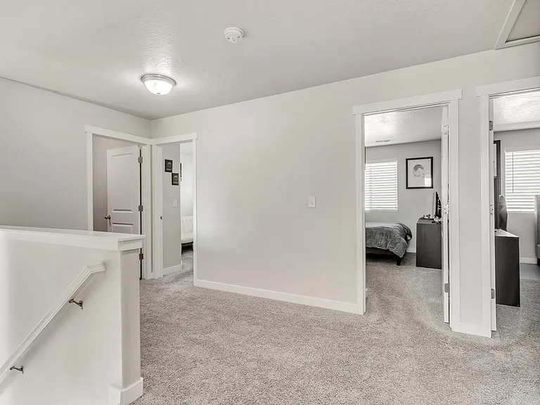 8136 S 5910 W — Photo 13