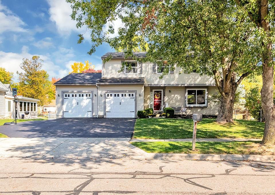 1st image of 456 Forestwood Dr