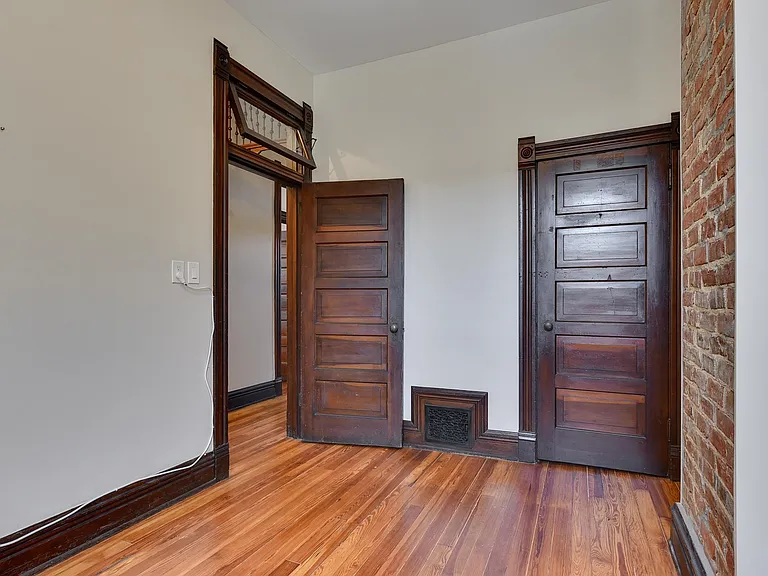 2969 Pacific St — Photo 42