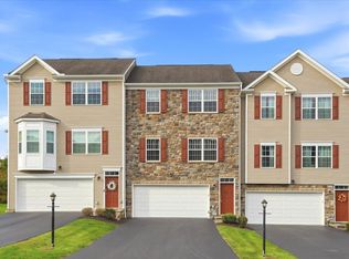 683 Freedom Dr, Carnegie, PA 15106
