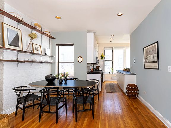 3rd image of 16 Lincoln Pl APT 4B