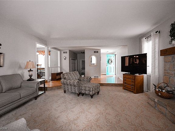 4th image of 7224 Oak Dr