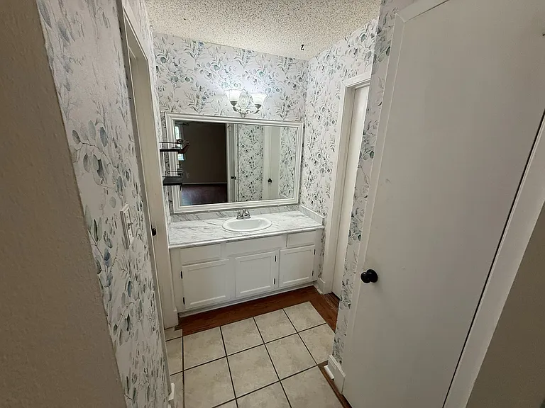 4310 Stallion Brook Ln — Photo 7