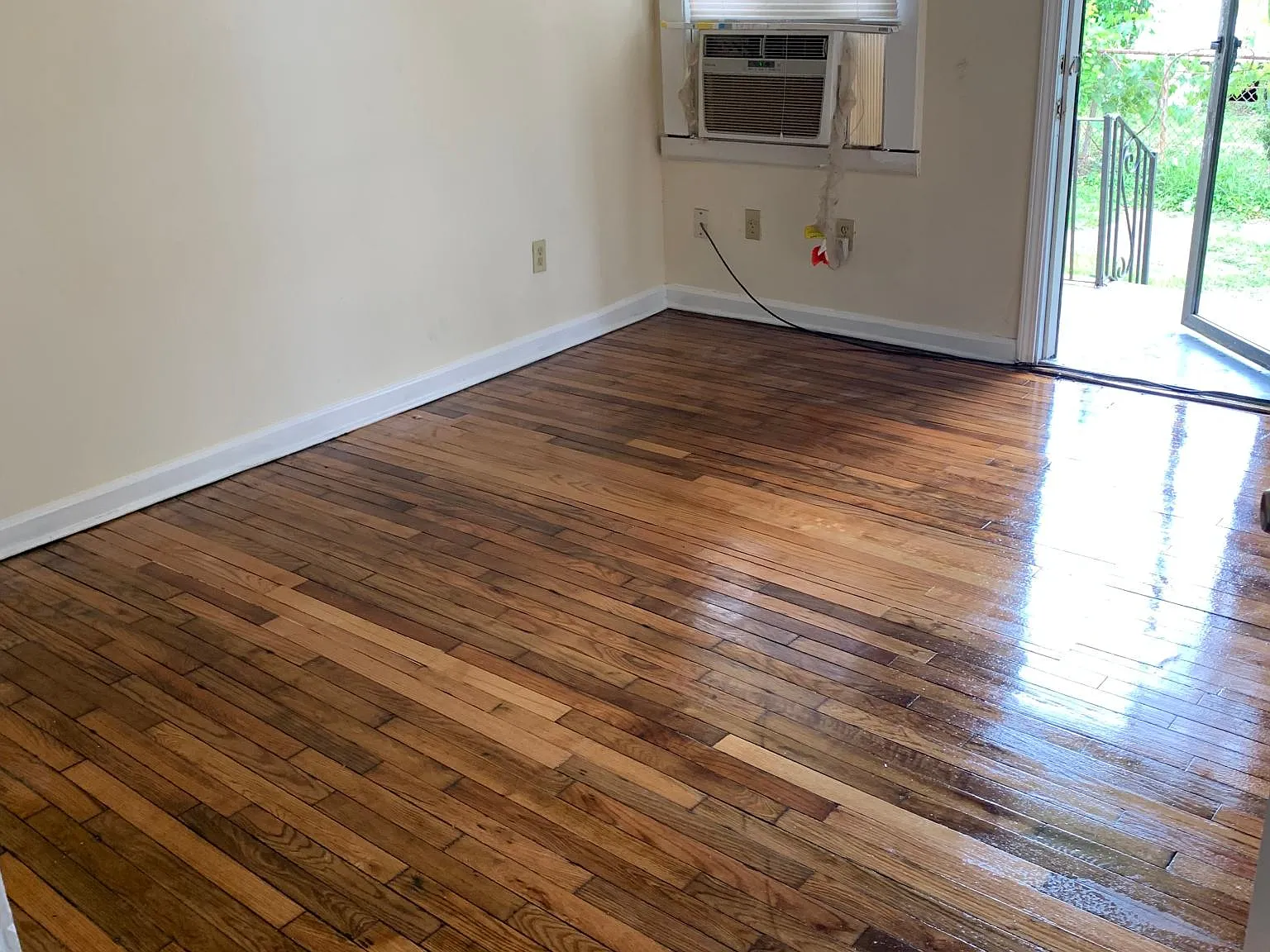 3 bed, 1195 sqft, $1,295 — Photo 3