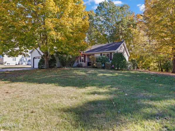 554 Victory Circle, Ballston Spa, NY 12020