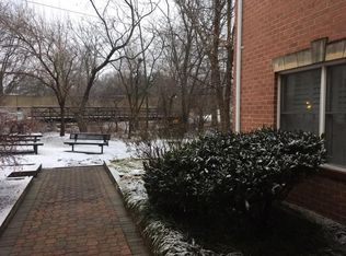 6932 Fairfax Dr UNIT 100, Arlington, VA 22213