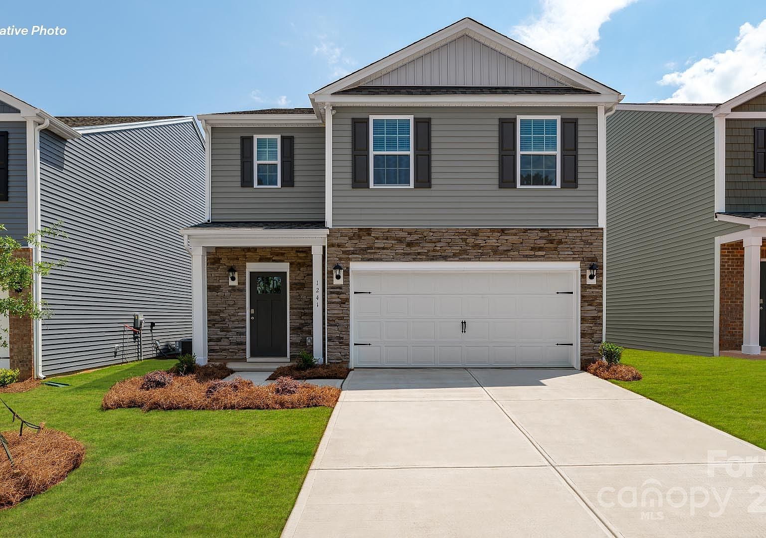 526 13th Avenue Dr NE