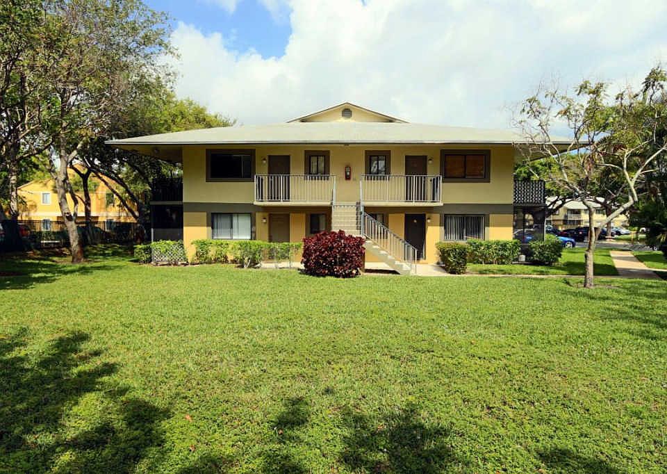 1st image of 655 Trace Cir APT 201