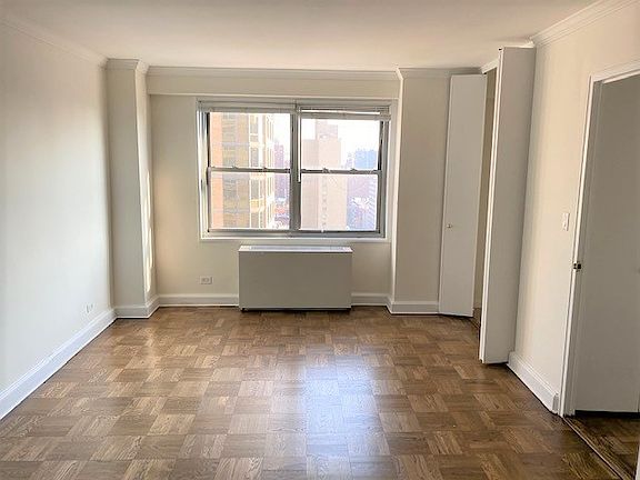5th image of 353 E 83rd St APT 19A
