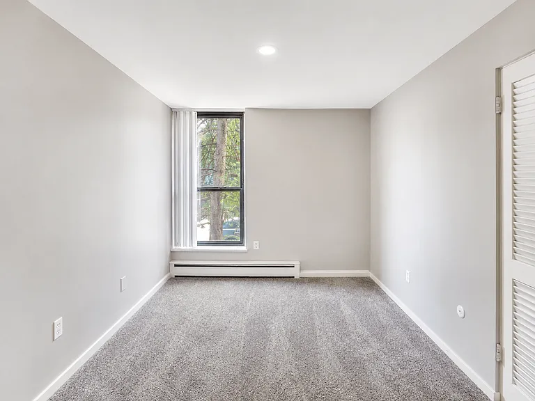 Lexington Hills Apartments — Photo 81
