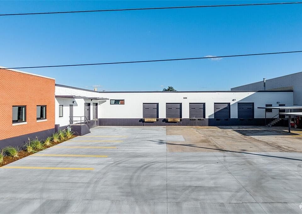2nd image of 4600 N Cooper Ave