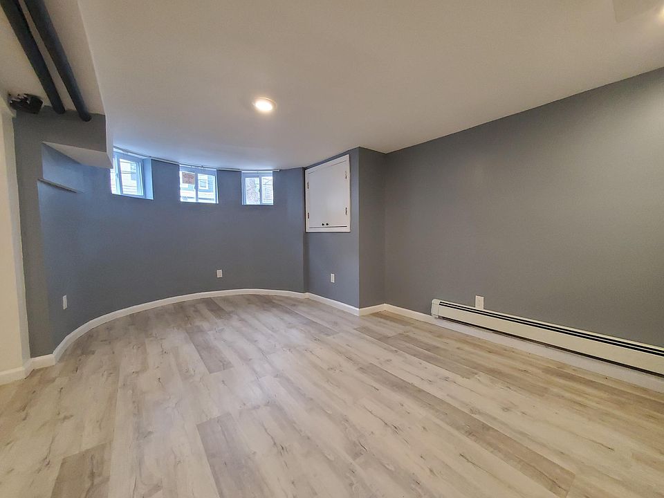 2nd image of 192 Grant Ave #Basement