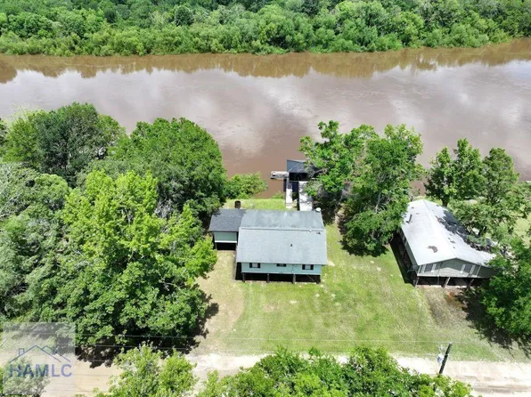 315 Getaway Ln, Surrency, GA 31563