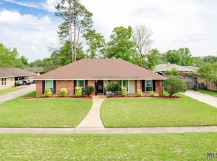 12537 Mollylea Dr, Baton Rouge, LA 70815