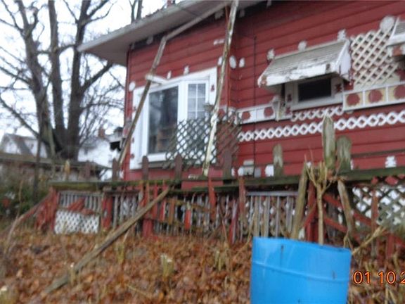 3rd image of 17 Clover St