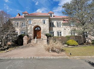 359 Ridge Rd, Watchung, NJ 07069