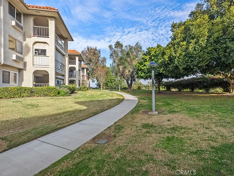 3242 San Amadeo #2B — Photo 4