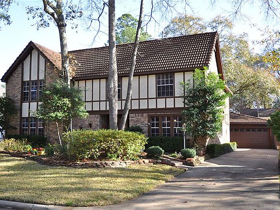 2nd image of 3230 Knoll Manor Dr