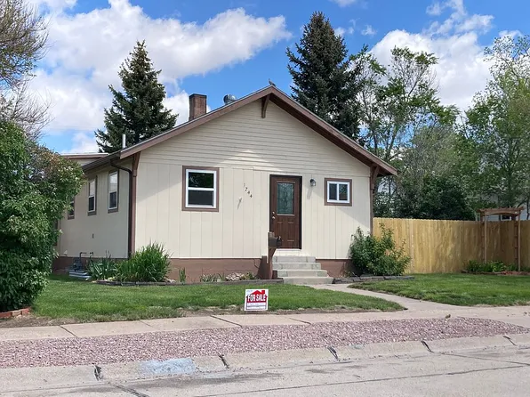 1744 Dodge St, Sidney, NE 69162