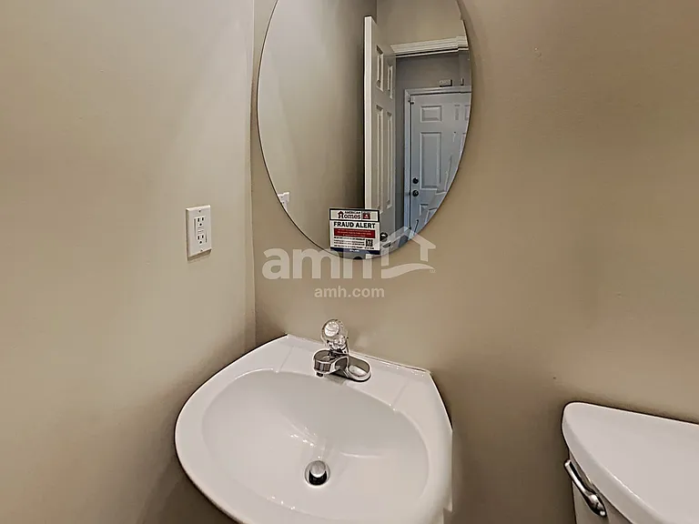 1558 Great Shoals Cir — Photo 11