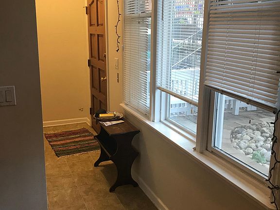 3rd image of 1460 N Paulina St #1
