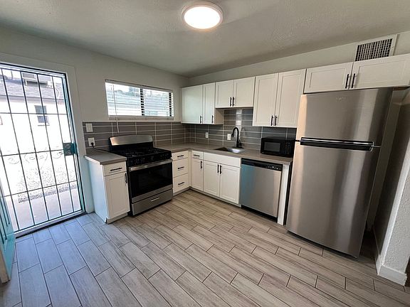 2nd image of 2706-5541 N 27th Dr #5517-12