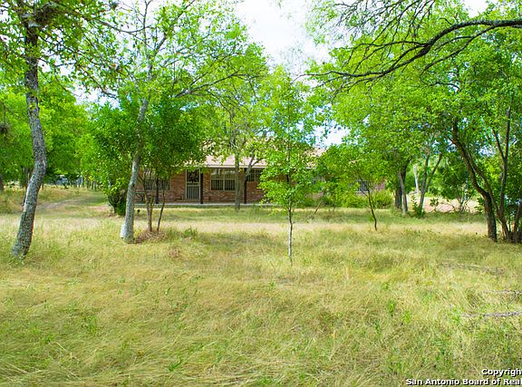 4th image of 273 County Road 385