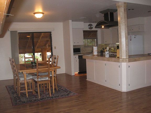 5th image of 110 E Hilo Ct