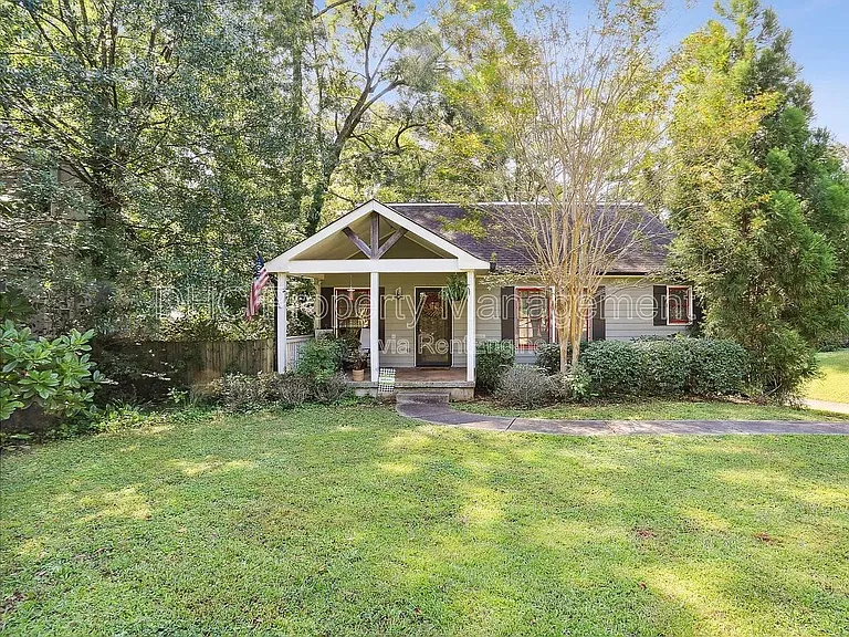 1695 Van Epps St SE — Photo 1