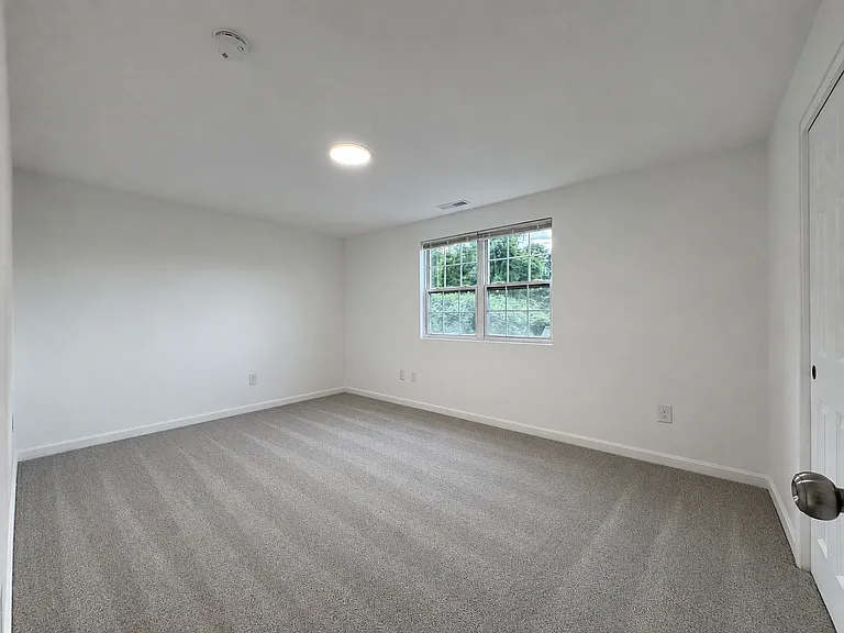 104 Middlesex Rd #2 — Photo 16