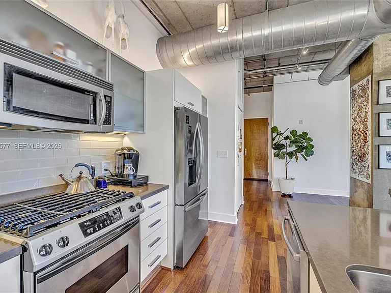 410 NW 1st Ave #206 — Photo 27
