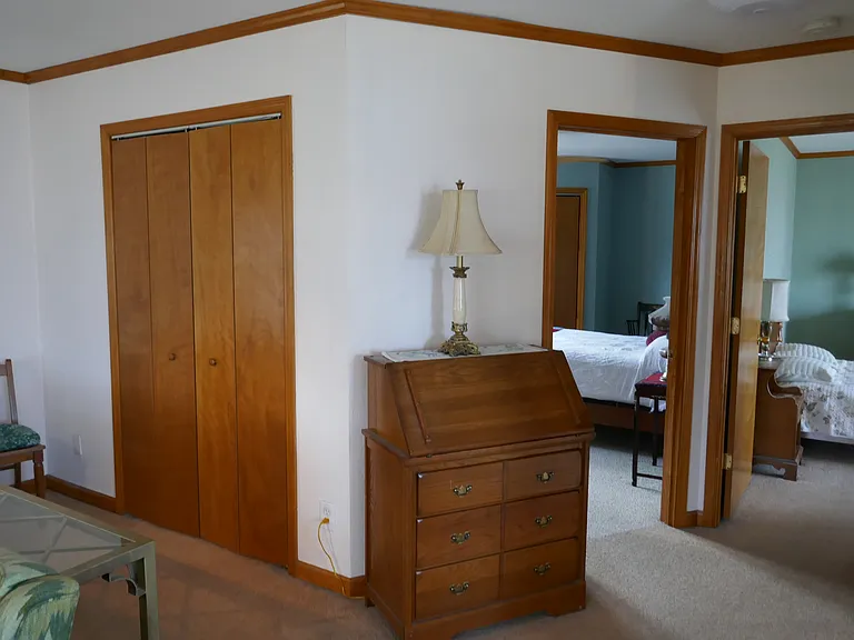 220 Riverview Ave — Photo 16