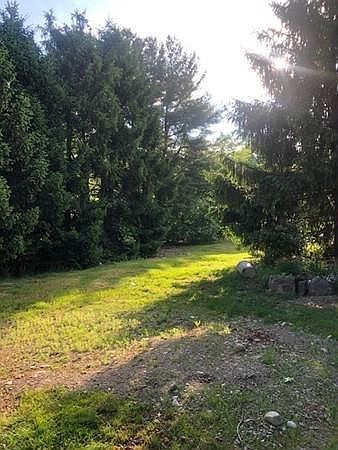 2nd image of 650 Main St