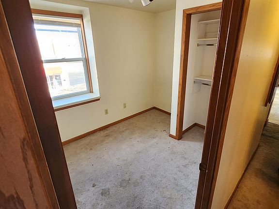 4th image of 10 Fond Du Lac St #14.5