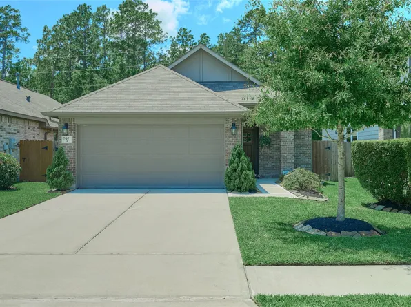 2921 Yaupon Grove Ln, Conroe, TX 77385