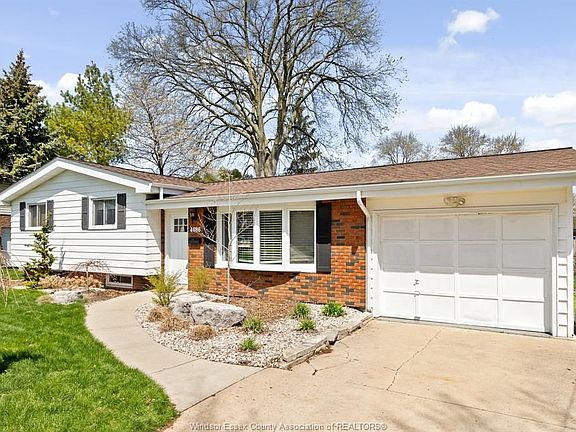2nd image of 4086 Roseland Dr W