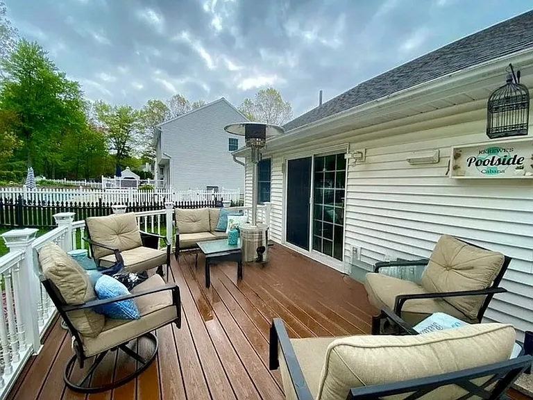 56 Orchardview Dr — Photo 4