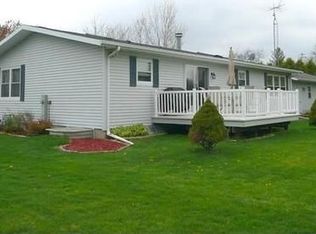 210 W Division Rd, Shannon, IL 61078