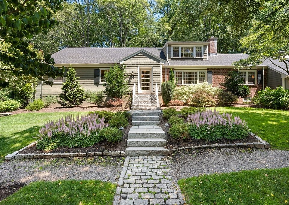 1st image of 44 Valley Rd